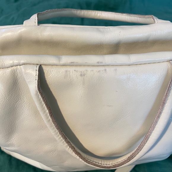 Clare V Claude - Picture 5 of 11